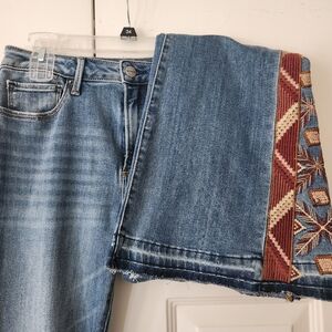Driftwood Farrah Embroidered Jeans